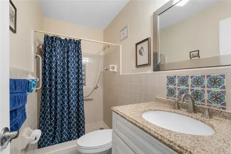 2333 Indian River Boulevard Vero Beach FL 32960
