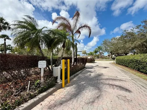6295 33rd Manor Vero Beach FL 32966