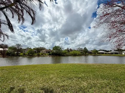 6295 33rd Manor Vero Beach FL 32966