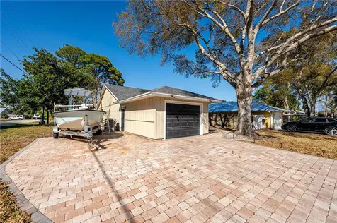 2890 1st Place Vero Beach FL 32968