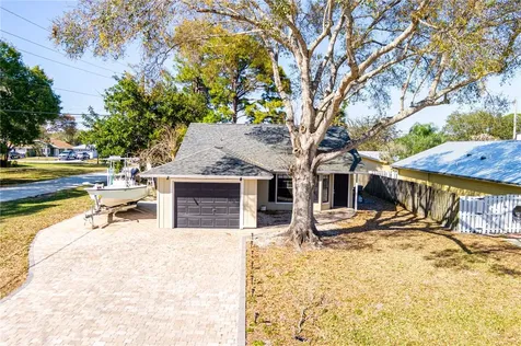 2890 1st Place Vero Beach FL 32968