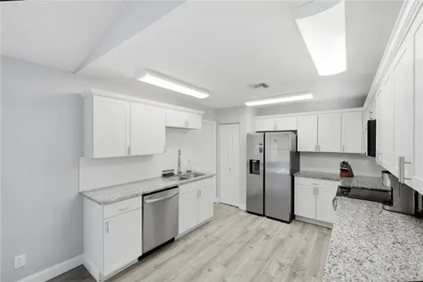 2890 1st Place Vero Beach FL 32968