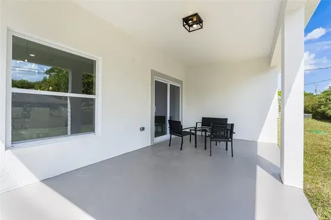 8636 100th Avenue Vero Beach FL 32967