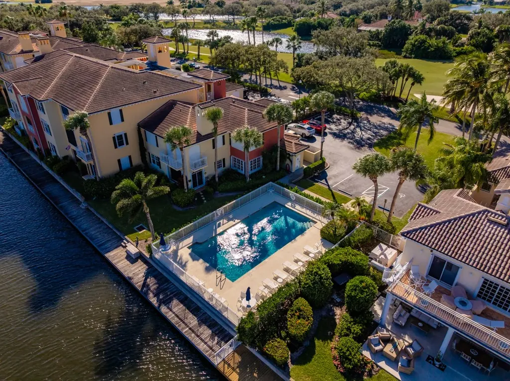 5520 Harbor Village Drive Vero Beach FL 32967