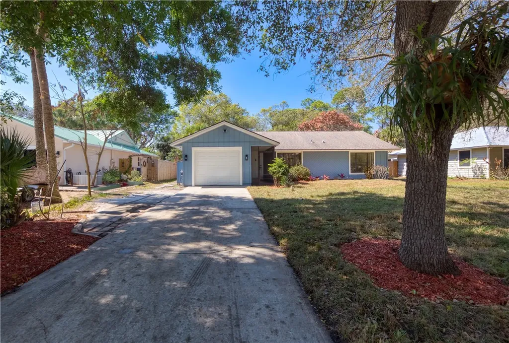 945 33rd Avenue SW Vero Beach FL 32968