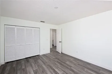 945 33rd Avenue SW Vero Beach FL 32968