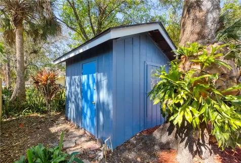945 33rd Avenue SW Vero Beach FL 32968