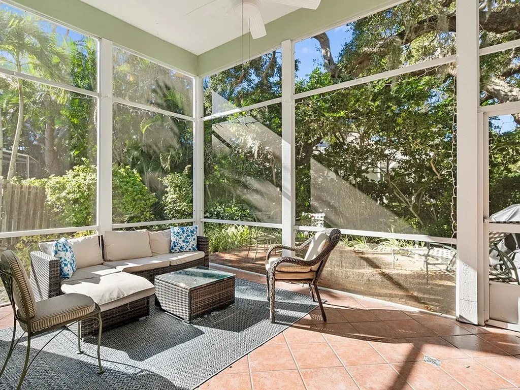 8829 Lakeside Circle Vero Beach FL 32963