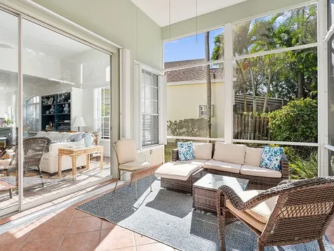 8829 Lakeside Circle Vero Beach FL 32963