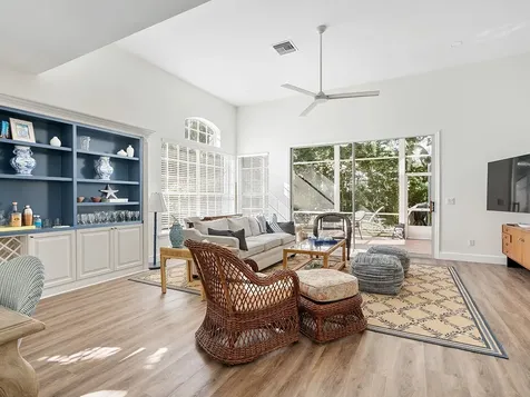 8829 Lakeside Circle Vero Beach FL 32963