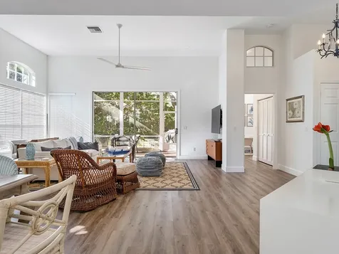 8829 Lakeside Circle Vero Beach FL 32963