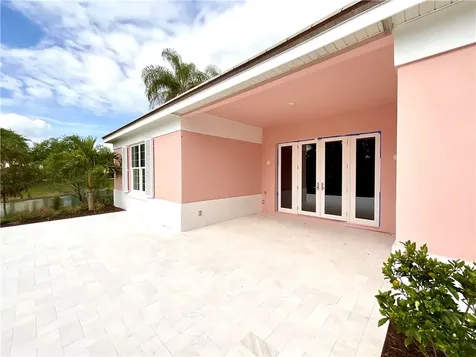 4605 Saint James Avenue Vero Beach FL 32967