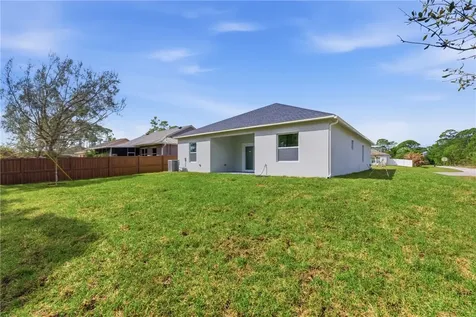 9286 107 Avenue Vero Beach FL 32967
