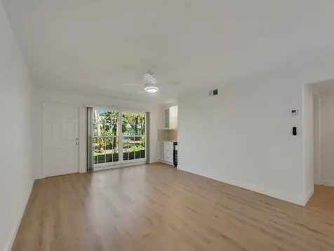 900 Jasmine Lane Vero Beach FL 32963