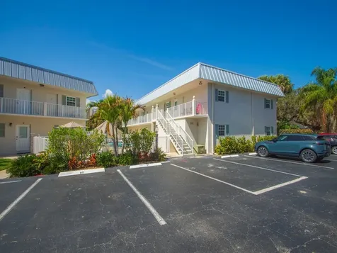 900 Jasmine Lane Vero Beach FL 32963