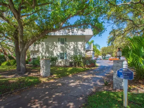 900 Jasmine Lane Vero Beach FL 32963