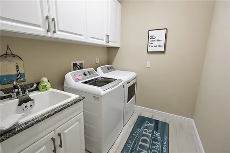4813 Four Lakes Circle SW Vero Beach FL 32968