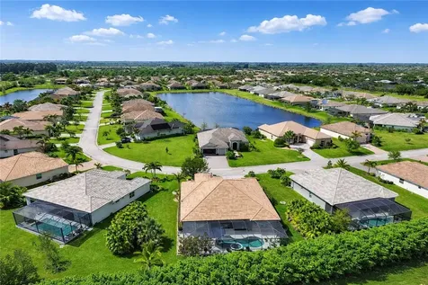 4813 Four Lakes Circle SW Vero Beach FL 32968
