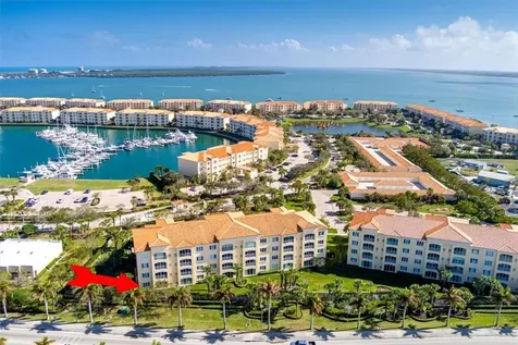 36 Harbour Isle Drive W Fort Pierce FL 34949