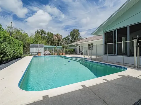 595 45th Court Vero Beach FL 32968