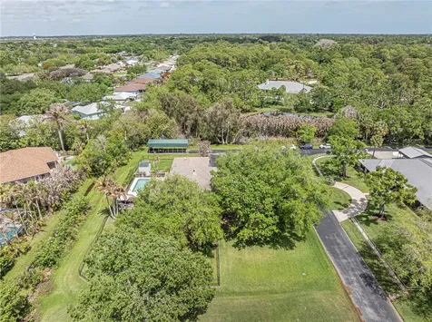 595 45th Court Vero Beach FL 32968