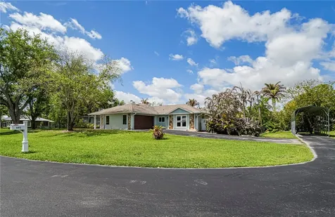 595 45th Court Vero Beach FL 32968
