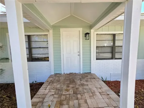 1955 10th Place Vero Beach FL 32960