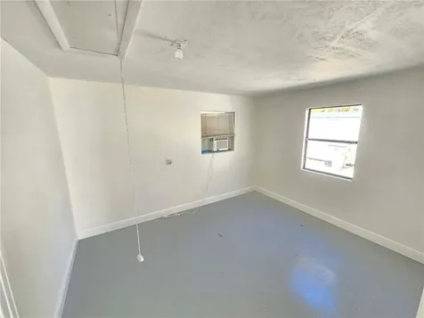 1955 10th Place Vero Beach FL 32960