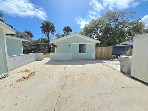 1955 10th Place Vero Beach FL 32960
