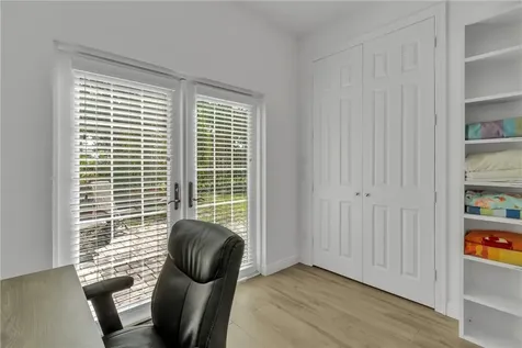 2367 Seville Avenue Vero Beach FL 32960