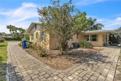 2367 Seville Avenue Vero Beach FL 32960