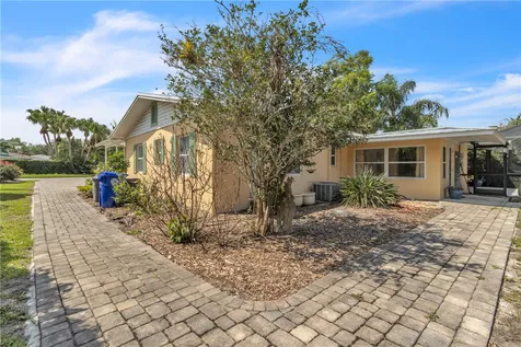 2367 Seville Avenue Vero Beach FL 32960