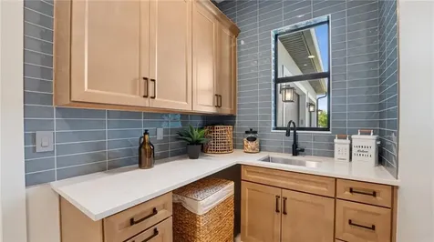 461 N Arrowhead Trail Vero Beach FL 32963