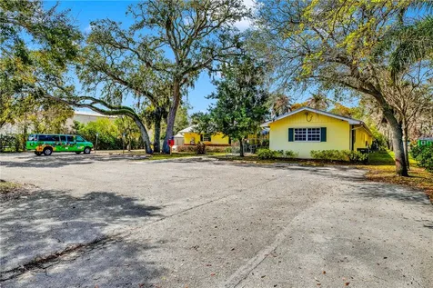 1285 6th Avenue Vero Beach FL 32960