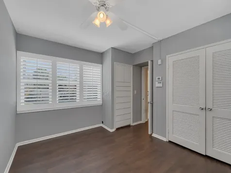 2155 Vero Beach Avenue Vero Beach FL 32960