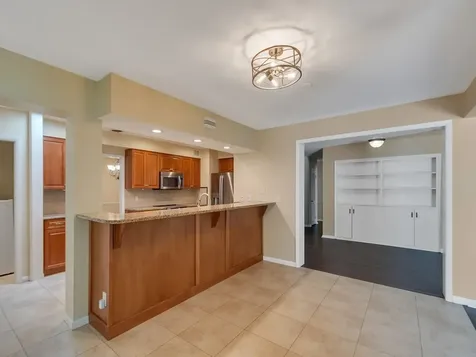 2155 Vero Beach Avenue Vero Beach FL 32960