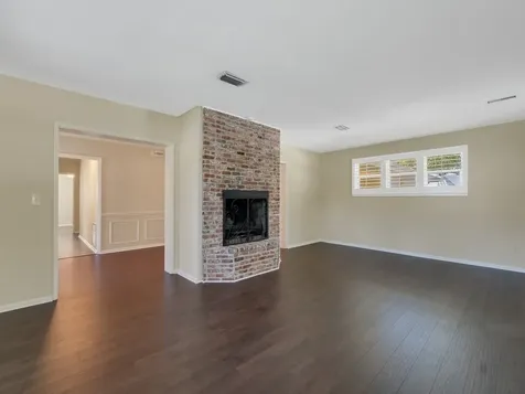 2155 Vero Beach Avenue Vero Beach FL 32960