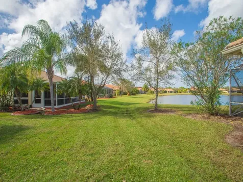 6360 Astor Place Vero Beach FL 32966