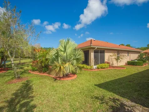 6360 Astor Place Vero Beach FL 32966