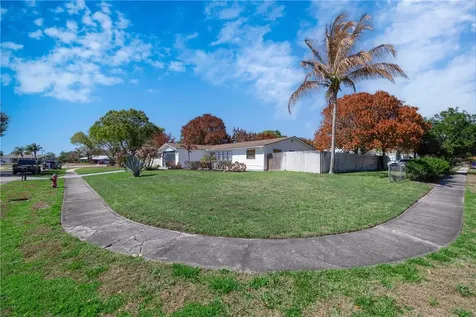 221 Caprol Lane Sebastian FL 32958