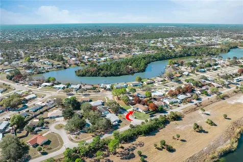 221 Caprol Lane Sebastian FL 32958