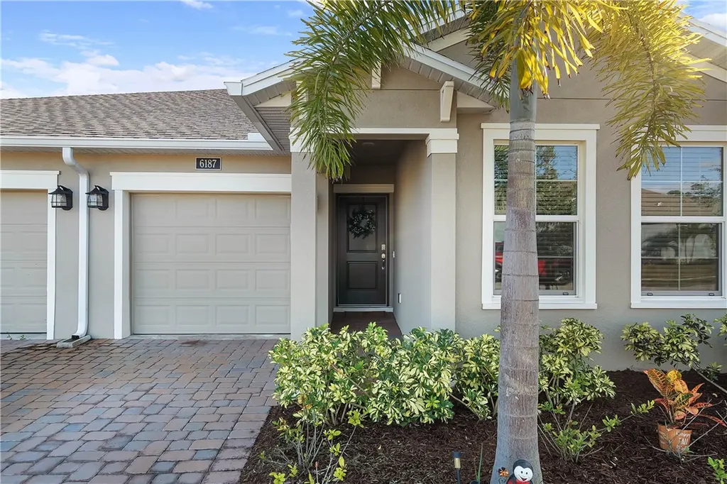 6187 Red Maple Manor Vero Beach FL 32966