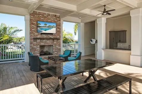 6187 Red Maple Manor Vero Beach FL 32966