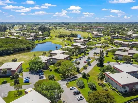 106 Spring Lake Court Vero Beach FL 32962