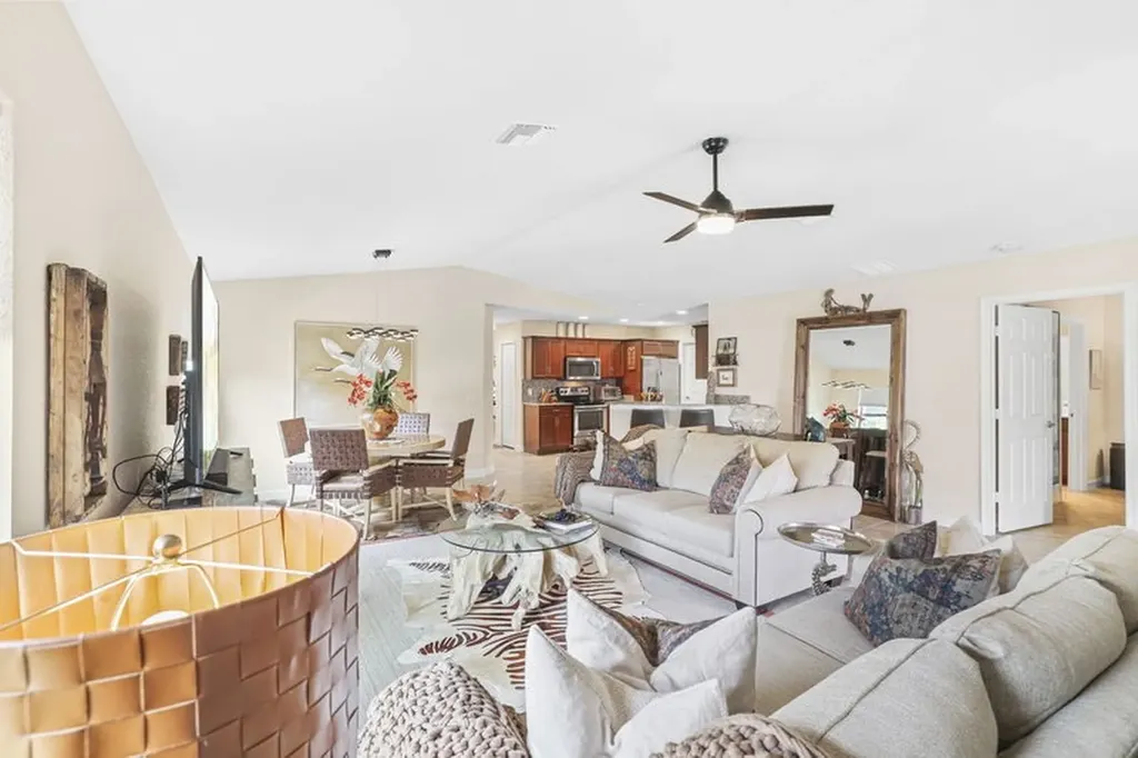 32 Ipanema Way Fort Pierce FL 34951