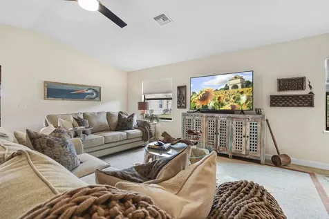 32 Ipanema Way Fort Pierce FL 34951