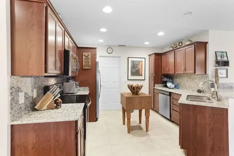 32 Ipanema Way Fort Pierce FL 34951