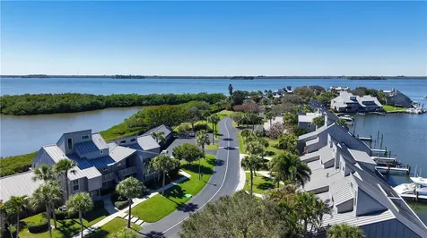 1304 Spyglass Lane Vero Beach FL 32963