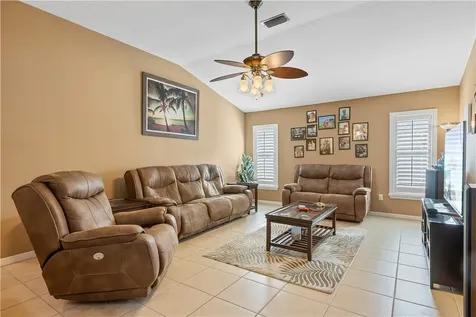 5648 Riverboat Circle SW Vero Beach FL 32968