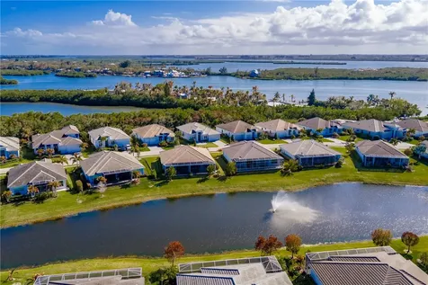 9256 Orchid Cove Circle Vero Beach FL 32963